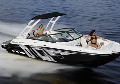 5 Reasons The Monterey M4 Is Ranked Among The Best Water Sports Boats In America