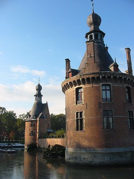 Hop on board to Deinze, Belgium!