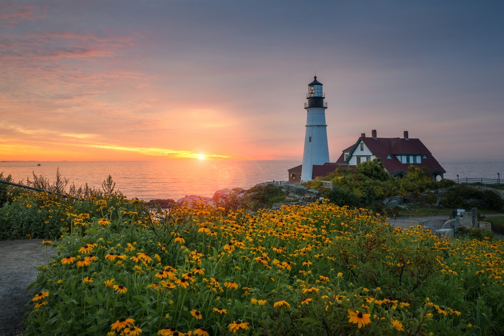 Beautiful Lighthouses To Cruise By For National Lighthouse Day