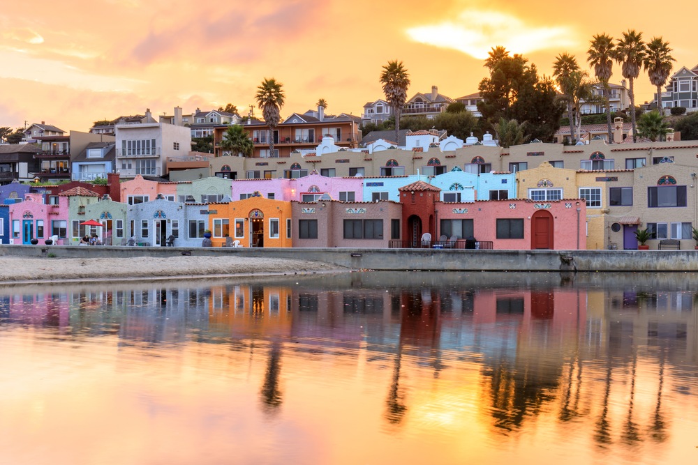 5 Waterfront Neighborhoods That Are Powerfully Pastel