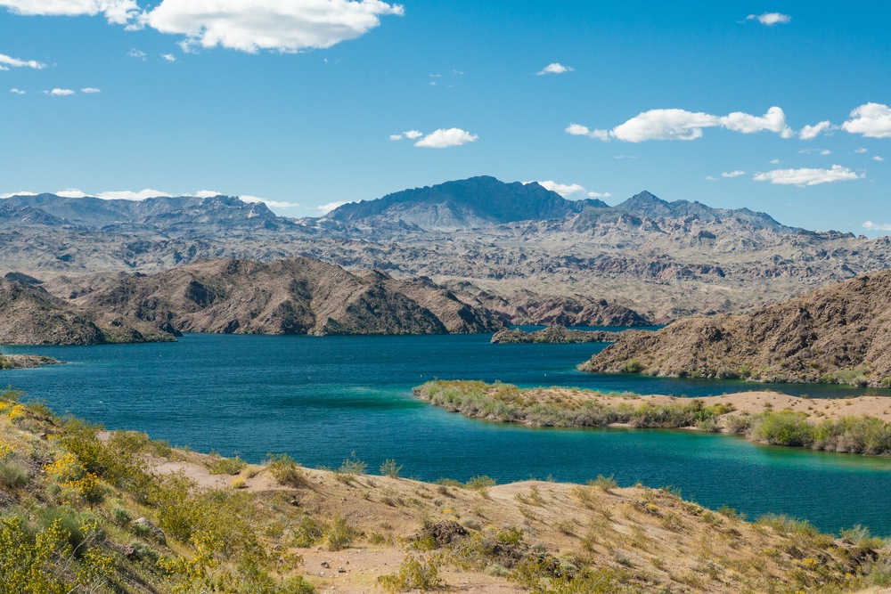 A Football-Inspired Boating Day In Nevada’s Lake Mohave