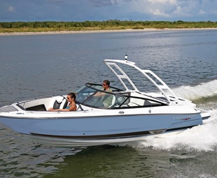 5 Scenic Springtime Lakes To Explore With Your Sport Boat