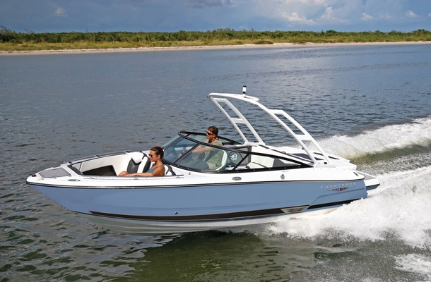 5 Scenic Springtime Lakes To Explore With Your Sport Boat