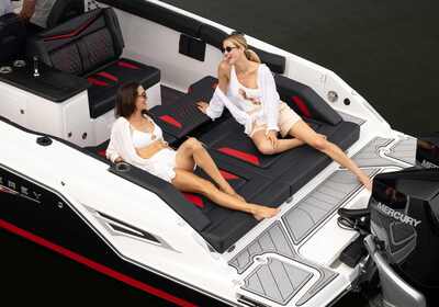 Beat the Heat: Summer Boating Tips for Staying Cool and Comfortable