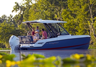What Makes Fall an Elite Boating Season.