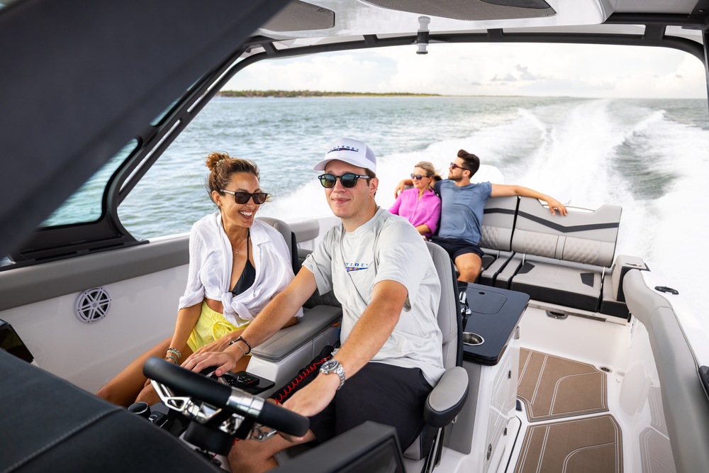 The Ultimate Summer Boating Day Plan. From Launch to Sunset.