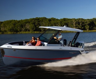 Monterey Boats Elite 25 OB Named Boating Industry Top Product