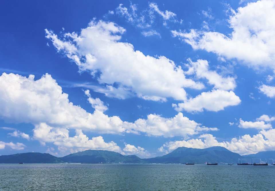 Watching The Clouds: A Boating Guide