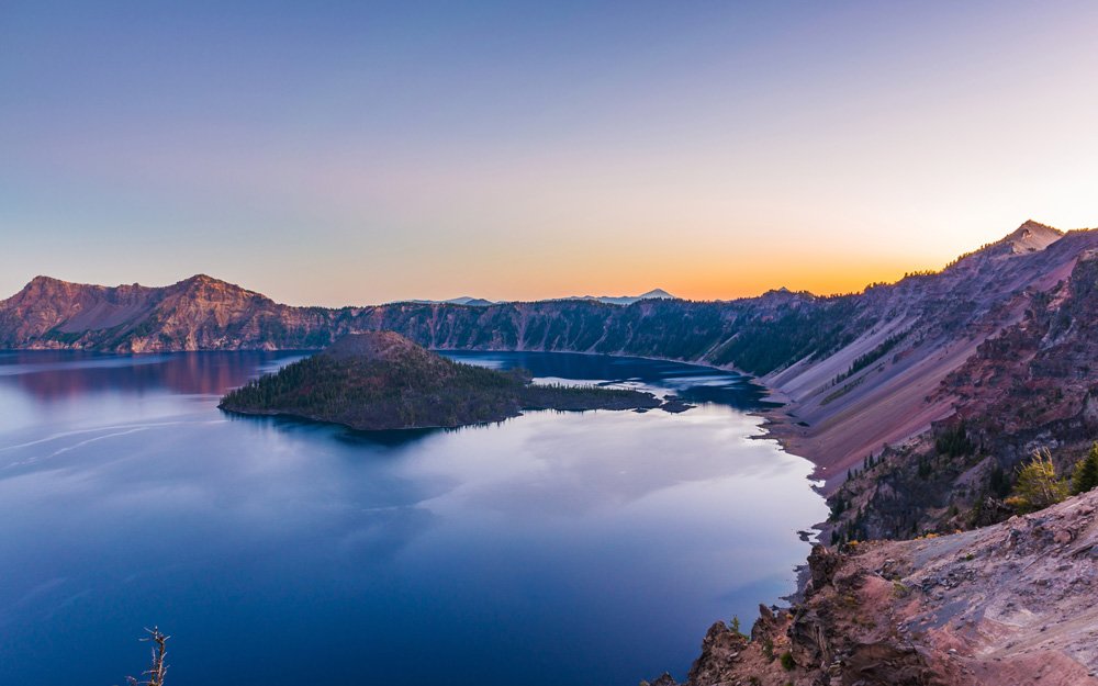 Oregon’s Old Man of the Lake: A Natural Marvel