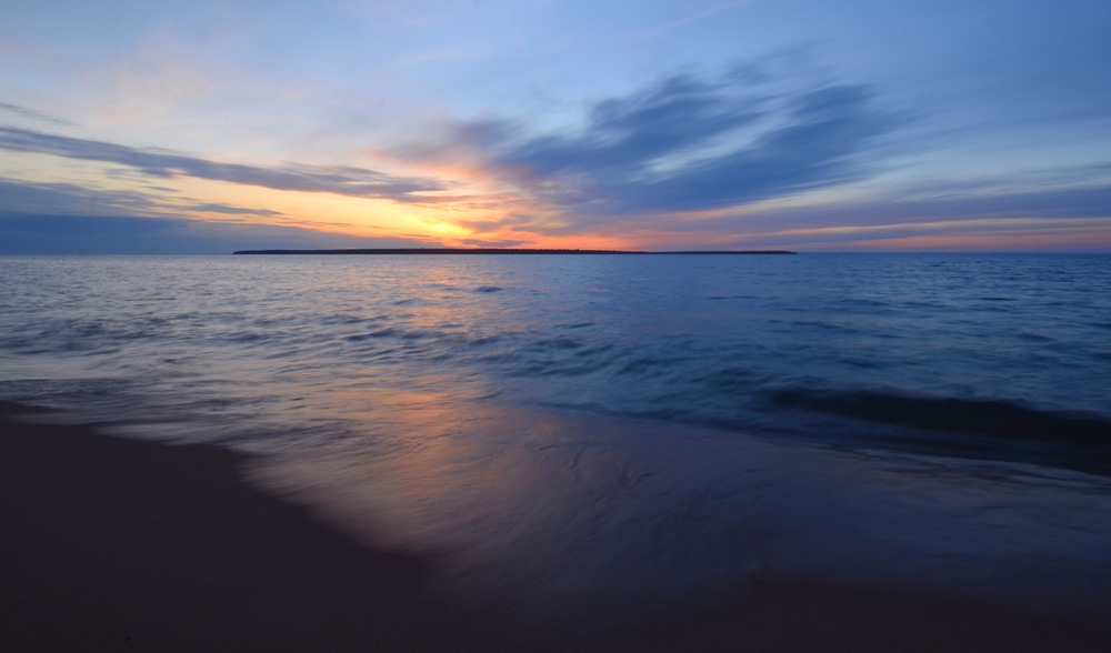 Cliffs, Caves, and Color at Apostle Islands National Lakeshore